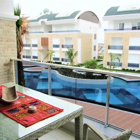 Tropical Gardens A 2 Bed Private Sleeps 5 Persons With Sofa Bed In Lounge Apartamento *