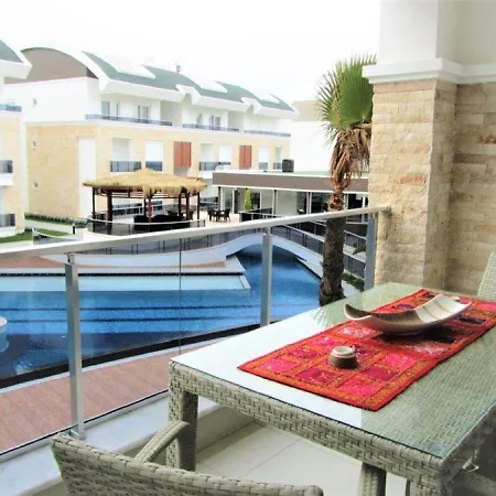 Apartamento Tropical Gardens A 2 Bed Private Sleeps 5 Persons With Sofa Bed In Lounge *