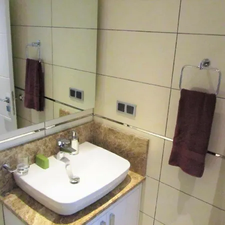 Apartamento Tropical Gardens A 2 Bed Private Sleeps 5 Persons With Sofa Bed In Lounge Side